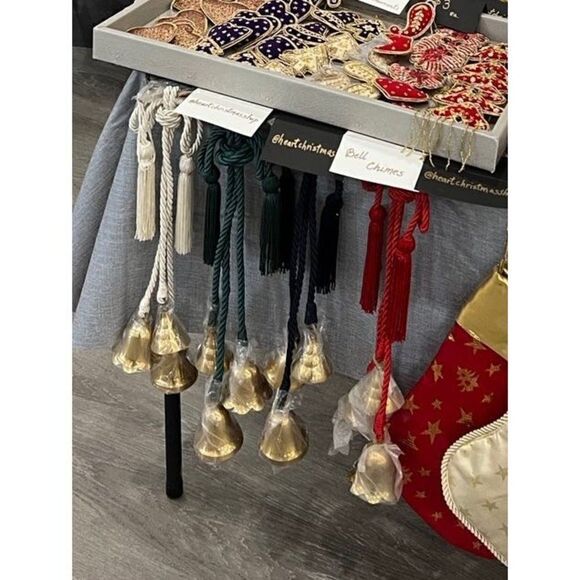 1 Christmas Bell Chimes Holiday Doorknocker Garland Decor - Picture 1 of 4